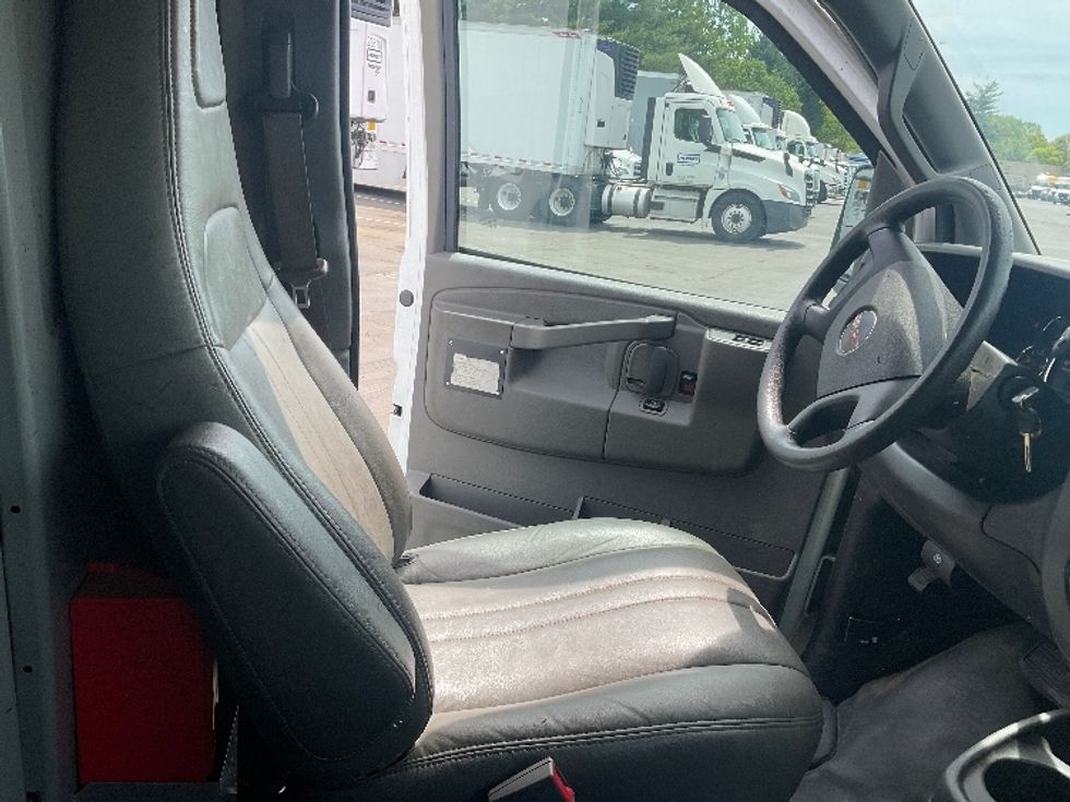 Cargo Van (Panel Van)-Light and Medium Duty Trucks-GMC-2020-Savana G23705-Capitol Heights-MD-127,461\n\t\tmiles-$ 23,750 - Image 22