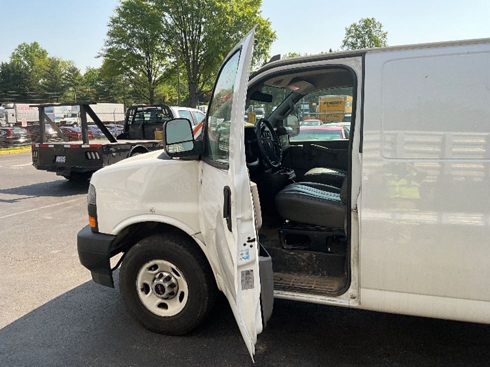 Cargo Van (Panel Van)-Light and Medium Duty Trucks-GMC-2020-Savana G23705-Capitol Heights-MD-97,324\n\t\tmiles-$ 27,000 - Image 14