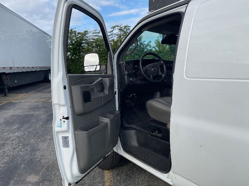 Cargo Van (Panel Van)-Light and Medium Duty Trucks-GMC-2020-Savana G23705-Chicopee-MA-110,077\n\t\tmiles-$ 23,250 - Image 16