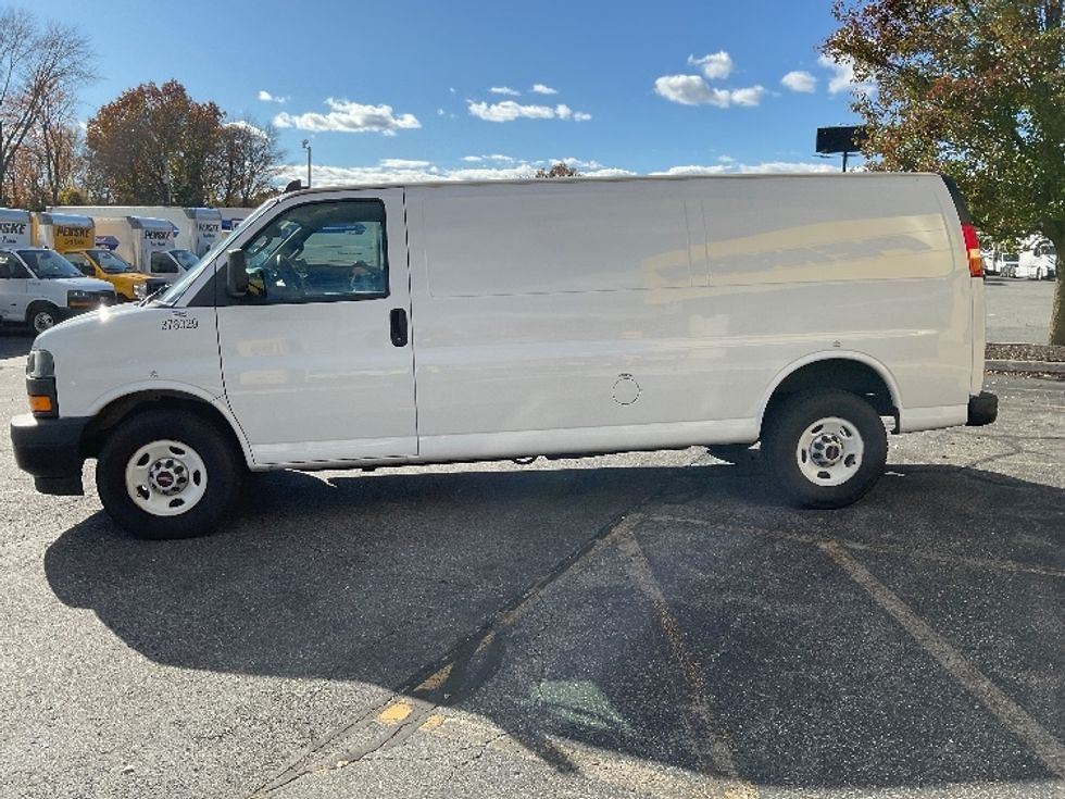Cargo Van (Panel Van)-Light and Medium Duty Trucks-GMC-2020-Savana G23705-Chicopee-MA-118,389\n\t\tmiles-$ 23,500 - Image 4