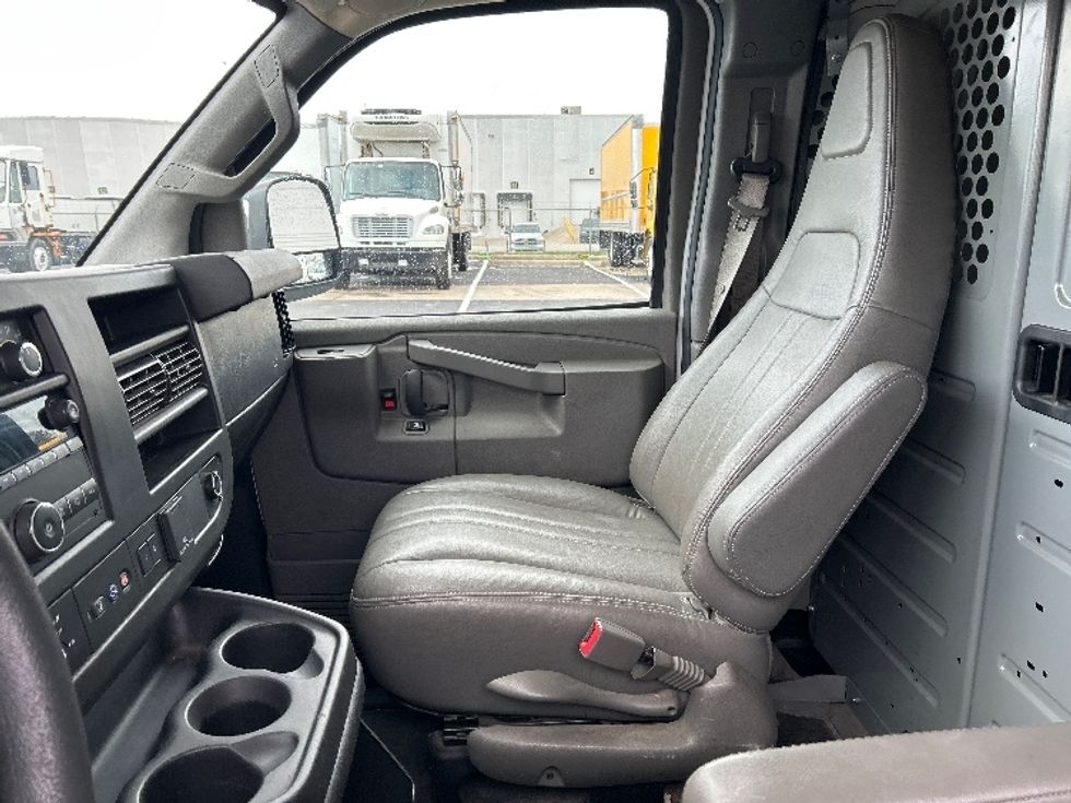 Cargo Van (Panel Van)-Light and Medium Duty Trucks-GMC-2020-Savana G23705-Indianapolis-IN-151,165\n\t\tmiles-$ 20,250 - Image 16