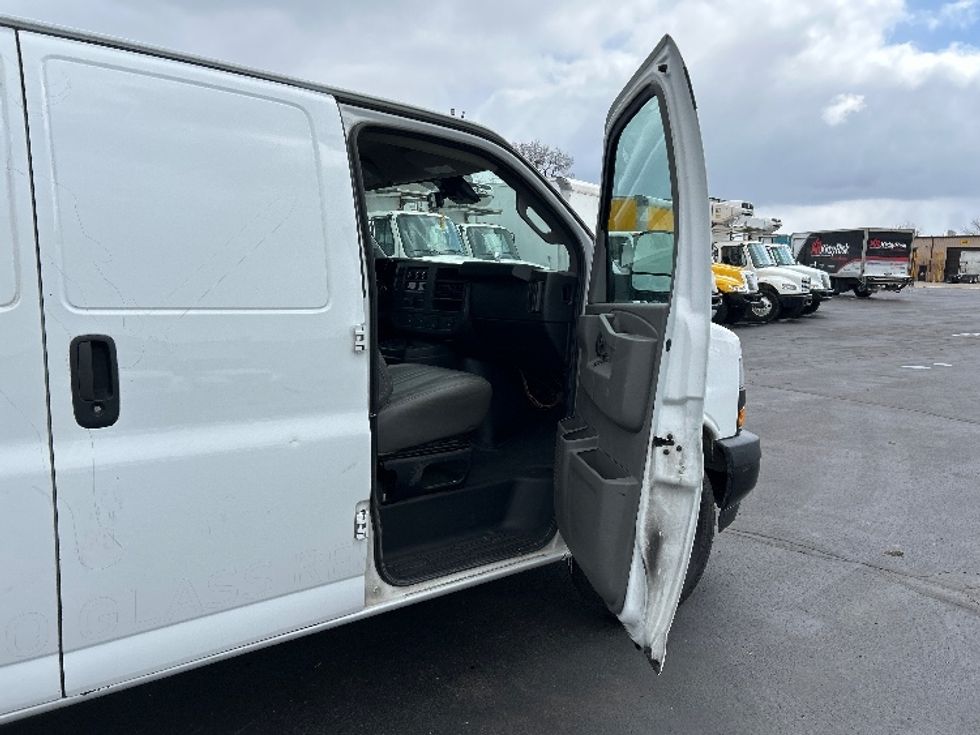 Cargo Van (Panel Van)-Light and Medium Duty Trucks-GMC-2020-Savana G23705-Indianapolis-IN-151,165\n\t\tmiles-$ 20,250 - Image 17