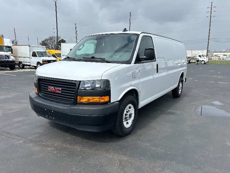 Cargo Van (Panel Van)-Light and Medium Duty Trucks-GMC-2020-Savana G23705-Indianapolis-IN-151,165\n\t\tmiles-$ 20,250 - Image 3