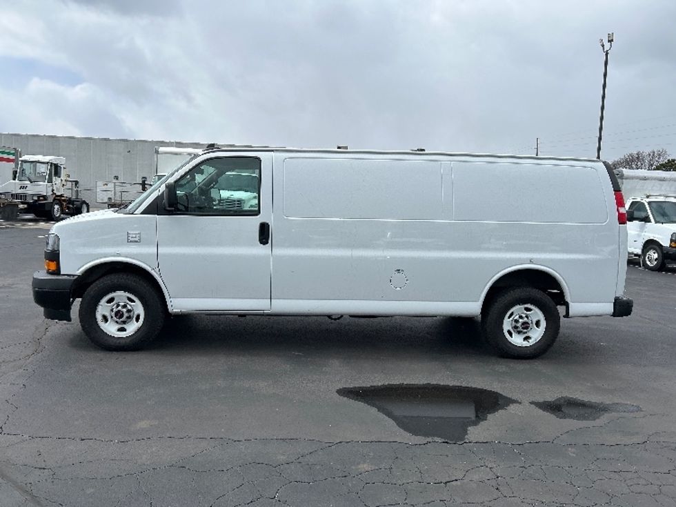 Cargo Van (Panel Van)-Light and Medium Duty Trucks-GMC-2020-Savana G23705-Indianapolis-IN-151,165\n\t\tmiles-$ 20,250 - Image 4