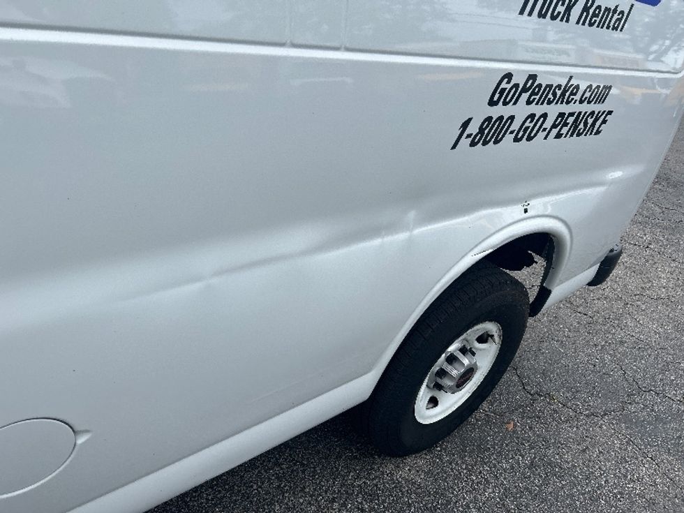 Cargo Van (Panel Van)-Light and Medium Duty Trucks-GMC-2020-Savana G23705-Jacksonville-FL-70,361\n\t\tmiles-$ 29,250 - Image 25