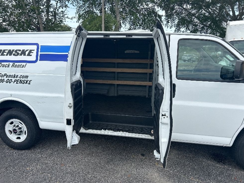 Cargo Van (Panel Van)-Light and Medium Duty Trucks-GMC-2020-Savana G23705-Jacksonville-FL-70,361\n\t\tmiles-$ 29,250 - Image 27