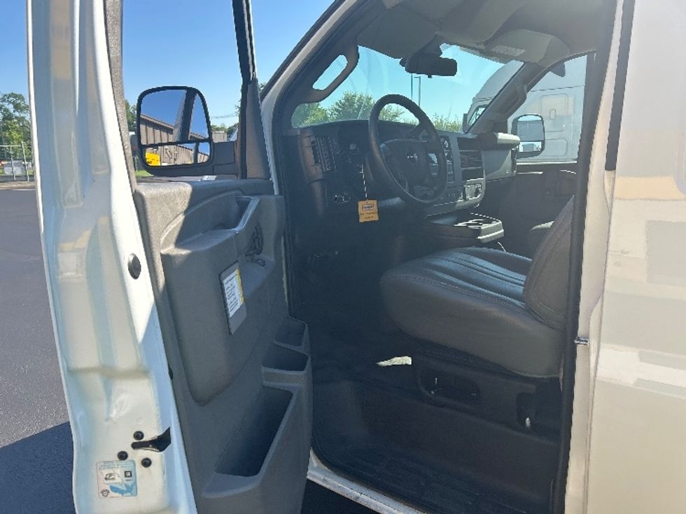 Cargo Van (Panel Van)-Light and Medium Duty Trucks-GMC-2020-Savana G23705-Montgomery-NY-77,379\n\t\tmiles-$ 27,750 - Image 14