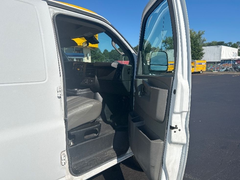 Cargo Van (Panel Van)-Light and Medium Duty Trucks-GMC-2020-Savana G23705-Montgomery-NY-77,379\n\t\tmiles-$ 27,750 - Image 18