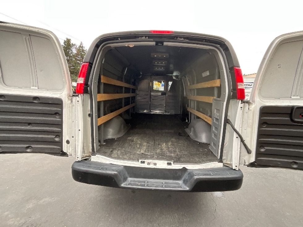2020 Gmc Savana photo 4