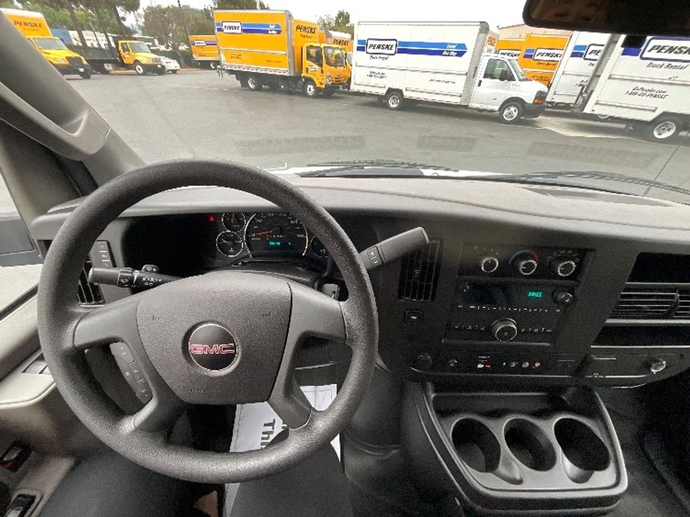 2020 Gmc Savana photo 10