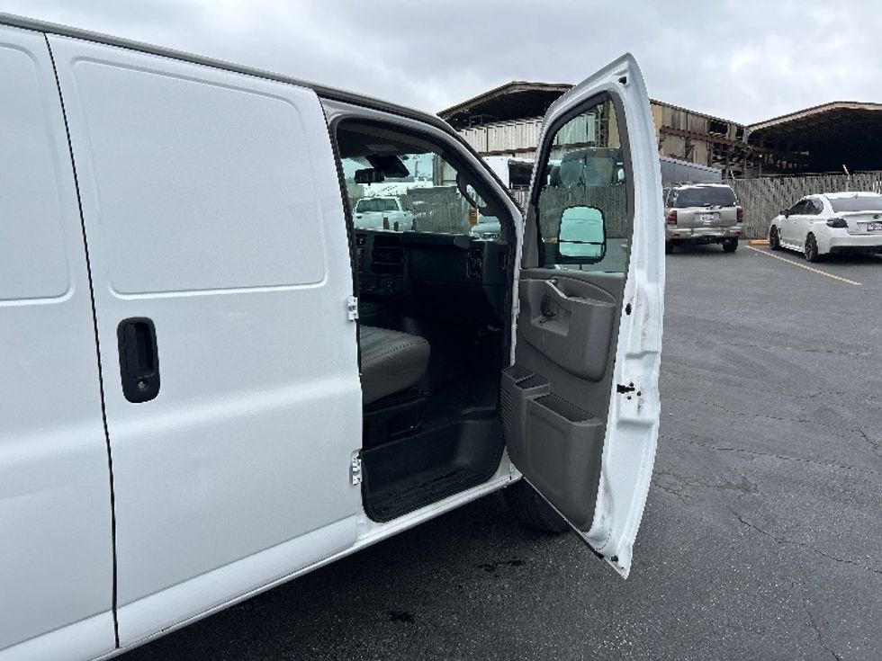 Cargo Van (Panel Van)-Light and Medium Duty Trucks-GMC-2020-Savana G23705-West Sacramento-CA-72,141\n\t\tmiles-$ 28,750 - Image 19