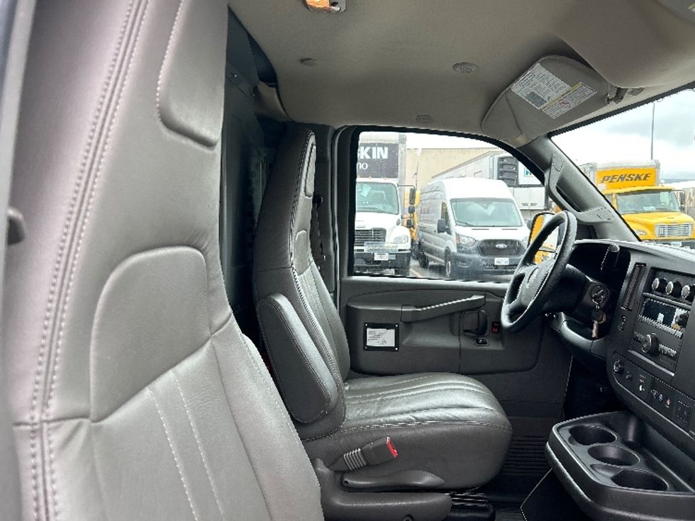Cargo Van (Panel Van)-Light and Medium Duty Trucks-GMC-2020-Savana G23705-West Sacramento-CA-72,141\n\t\tmiles-$ 28,750 - Image 21
