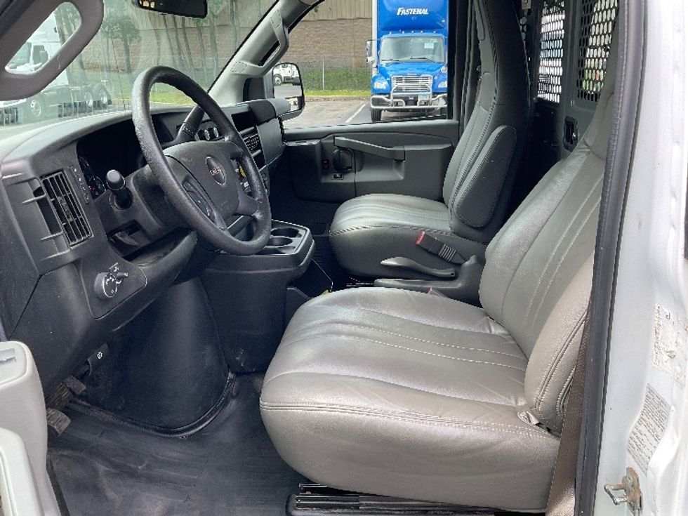 Cargo Van (Panel Van)-Light and Medium Duty Trucks-GMC-2020-Savana G33405-Hazleton-PA-47,851\n\t\tmiles-$ 28,500 - Image 15