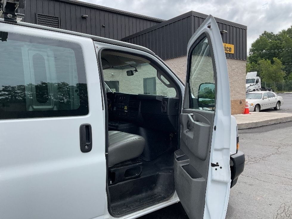 Cargo Van (Panel Van)-Light and Medium Duty Trucks-GMC-2020-Savana G33405-Hazleton-PA-47,851\n\t\tmiles-$ 28,500 - Image 16