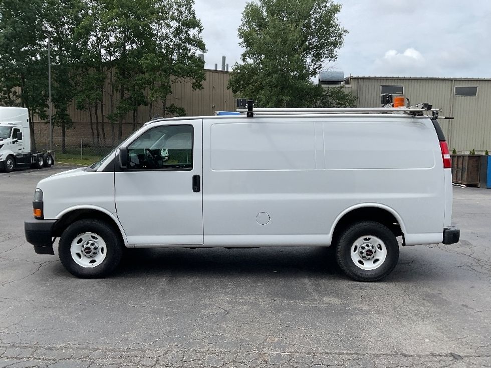 Cargo Van (Panel Van)-Light and Medium Duty Trucks-GMC-2020-Savana G33405-Hazleton-PA-47,851\n\t\tmiles-$ 28,500 - Image 4
