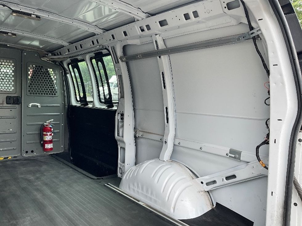 Cargo Van (Panel Van)-Light and Medium Duty Trucks-GMC-2020-Savana G33405-Hazleton-PA-47,851\n\t\tmiles-$ 28,500 - Image 9