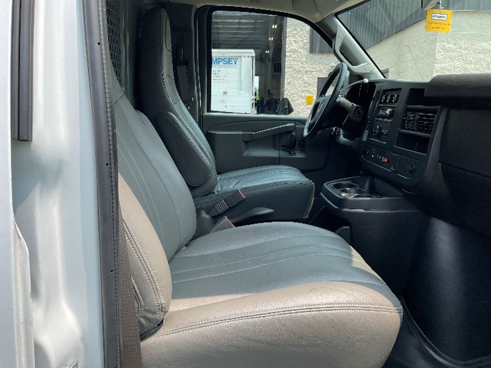 Cargo Van (Panel Van)-Light and Medium Duty Trucks-GMC-2020-Savana G33405-Hazleton-PA-59,788\n\t\tmiles-$ 27,500 - Image 19