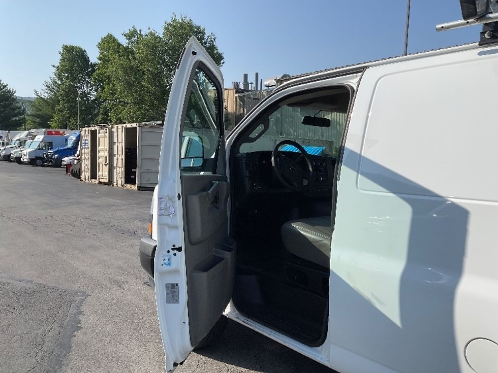 Cargo Van (Panel Van)-Light and Medium Duty Trucks-GMC-2020-Savana G33405-Jessup-PA-63,356\n\t\tmiles-$ 27,250 - Image 12