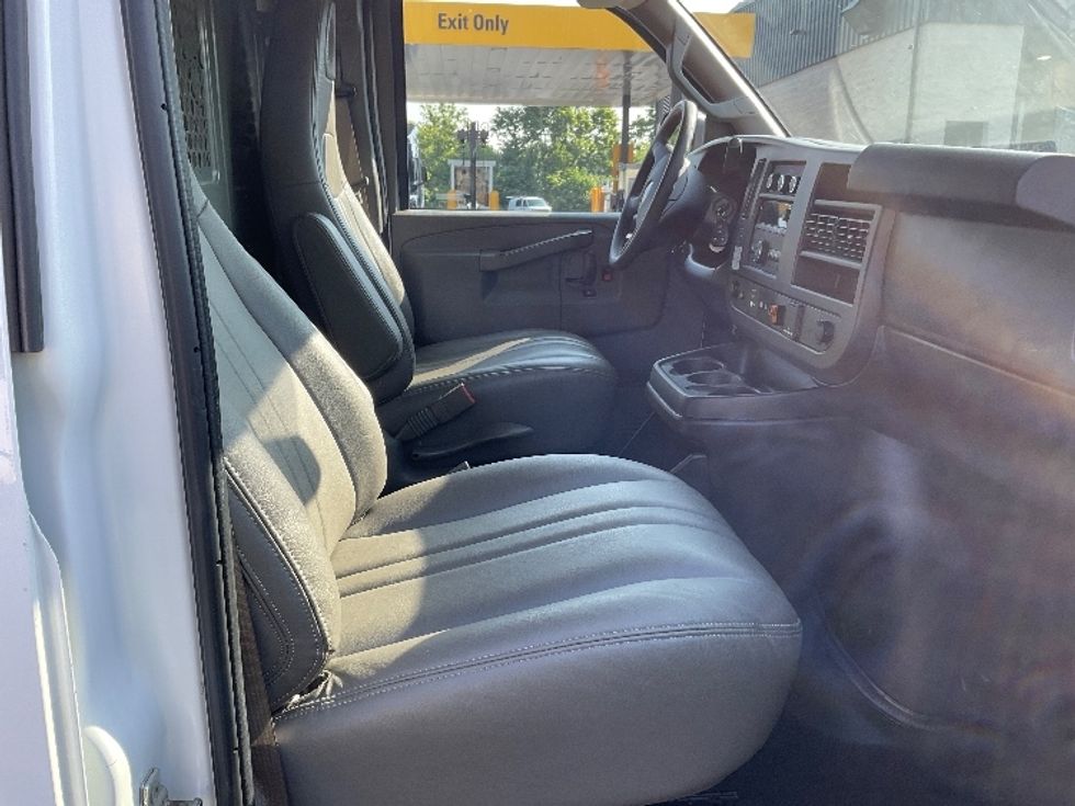 Cargo Van (Panel Van)-Light and Medium Duty Trucks-GMC-2020-Savana G33405-Jessup-PA-63,356\n\t\tmiles-$ 27,250 - Image 17