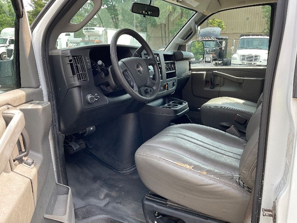 Cargo Van (Panel Van)-Light and Medium Duty Trucks-GMC-2020-Savana G33405-Jessup-PA-80,852\n\t\tmiles-$ 25,750 - Image 13