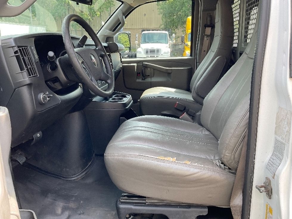 Cargo Van (Panel Van)-Light and Medium Duty Trucks-GMC-2020-Savana G33405-Jessup-PA-80,852\n\t\tmiles-$ 25,750 - Image 15