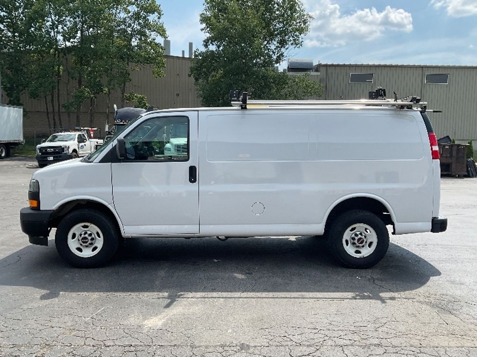 Cargo Van (Panel Van)-Light and Medium Duty Trucks-GMC-2020-Savana G33405-Jessup-PA-80,852\n\t\tmiles-$ 25,750 - Image 4