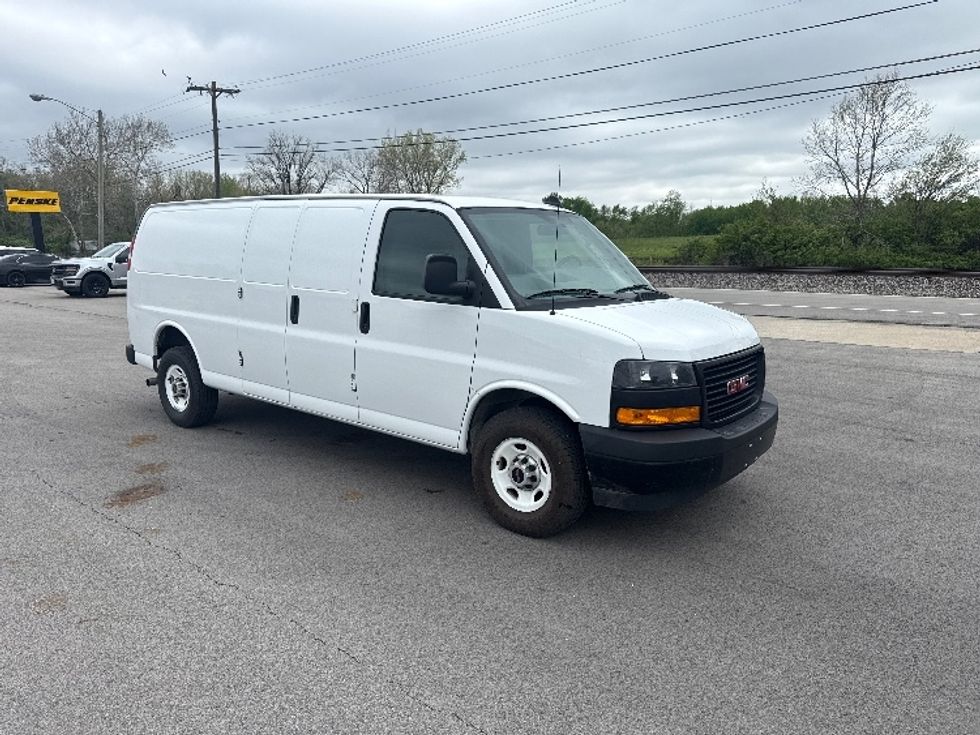 Cargo Van (Panel Van)-Light and Medium Duty Trucks-GMC-2021-Savana G33705-Fort Wayne-IN-102,188\n\t\tmiles-$ 30,500 - Image 1