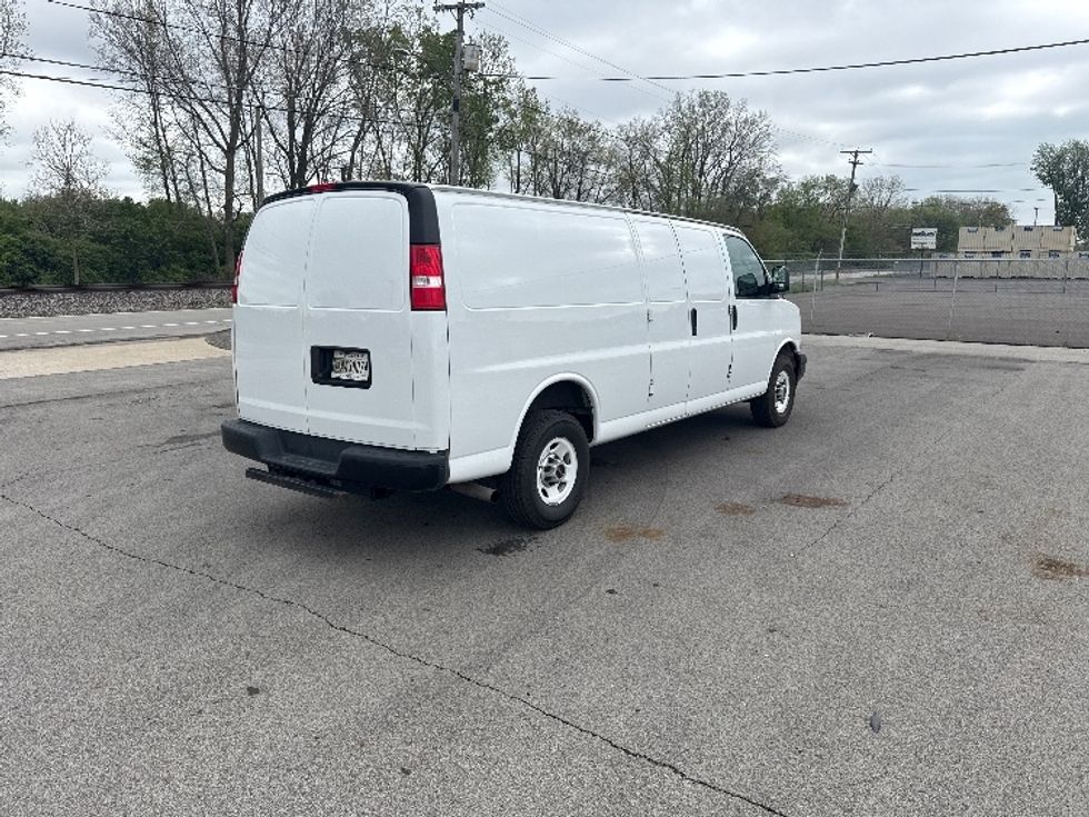 Cargo Van (Panel Van)-Light and Medium Duty Trucks-GMC-2021-Savana G33705-Fort Wayne-IN-102,188\n\t\tmiles-$ 30,500 - Image 13