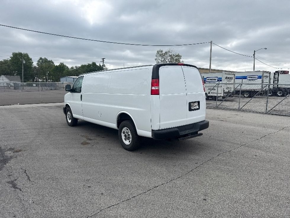Cargo Van (Panel Van)-Light and Medium Duty Trucks-GMC-2021-Savana G33705-Fort Wayne-IN-102,188\n\t\tmiles-$ 30,500 - Image 6