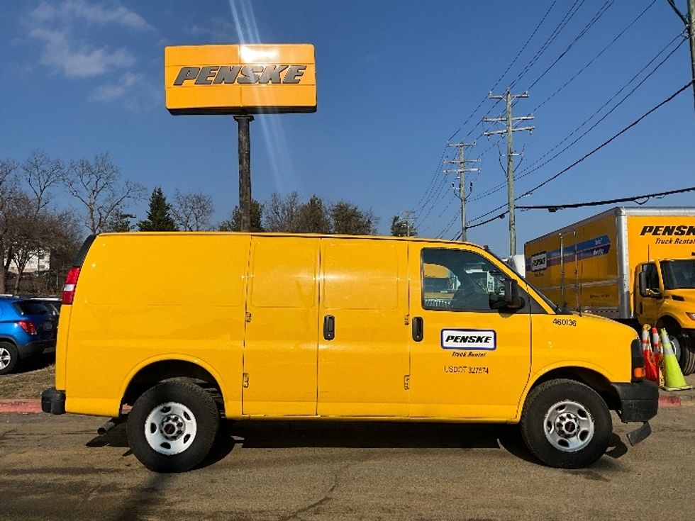 Cargo Van (Panel Van)-Light and Medium Duty Trucks-GMC-2022-Savana G23405-Alexandria-VA-65,494\n\t\tmiles-$ 27,500 - Image 12
