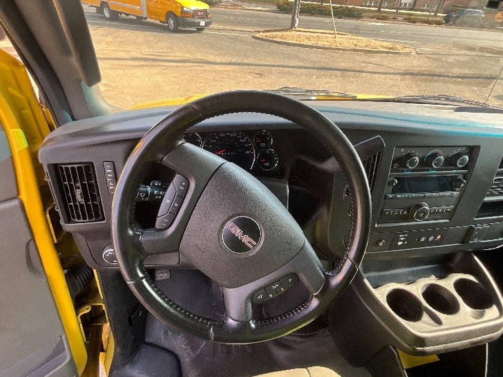 Cargo Van (Panel Van)-Light and Medium Duty Trucks-GMC-2022-Savana G23405-Alexandria-VA-65,494\n\t\tmiles-$ 27,500 - Image 15