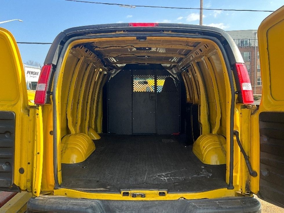 Cargo Van (Panel Van)-Light and Medium Duty Trucks-GMC-2022-Savana G23405-Alexandria-VA-65,494\n\t\tmiles-$ 27,500 - Image 7