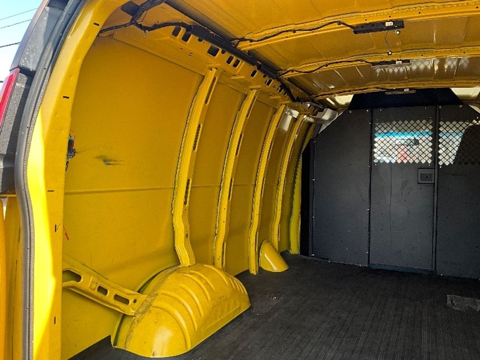 Cargo Van (Panel Van)-Light and Medium Duty Trucks-GMC-2022-Savana G23405-Alexandria-VA-65,494\n\t\tmiles-$ 27,500 - Image 9