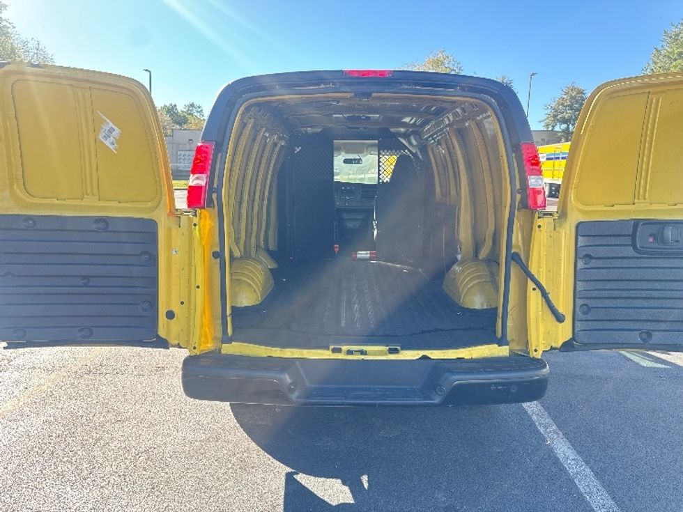Cargo Van (Panel Van)-Light and Medium Duty Trucks-GMC-2022-Savana G23405-Capitol Heights-MD-116,791\n\t\tmiles-$ 20,500 - Image 8