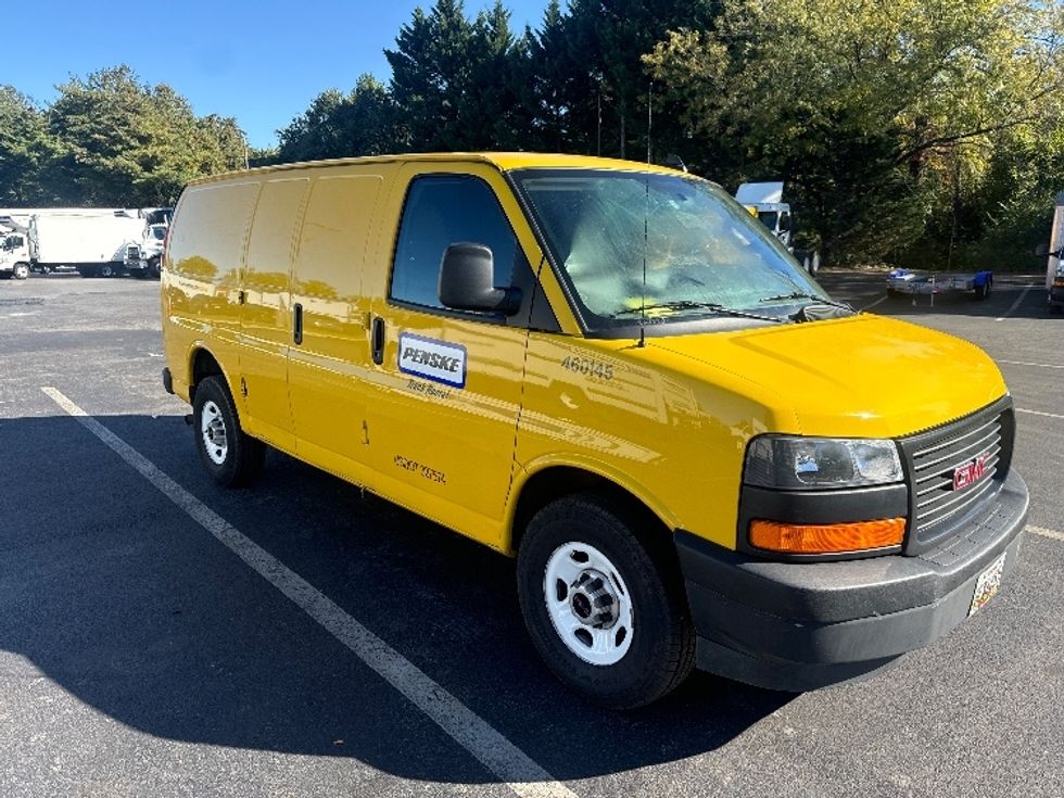 Cargo Van (Panel Van)-Light and Medium Duty Trucks-GMC-2022-Savana G23405-Capitol Heights-MD-116,791\n\t\tmiles-$ 20,500 - Image 1