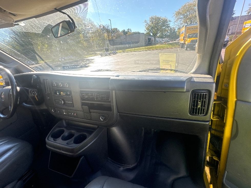 Cargo Van (Panel Van)-Light and Medium Duty Trucks-GMC-2022-Savana G23405-Capitol Heights-MD-116,791\n\t\tmiles-$ 20,500 - Image 20