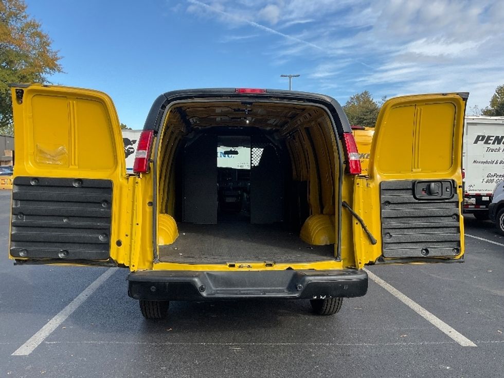 Cargo Van (Panel Van)-Light and Medium Duty Trucks-GMC-2022-Savana G23405-Capitol Heights-MD-117,360\n\t\tmiles-$ 20,500 - Image 8