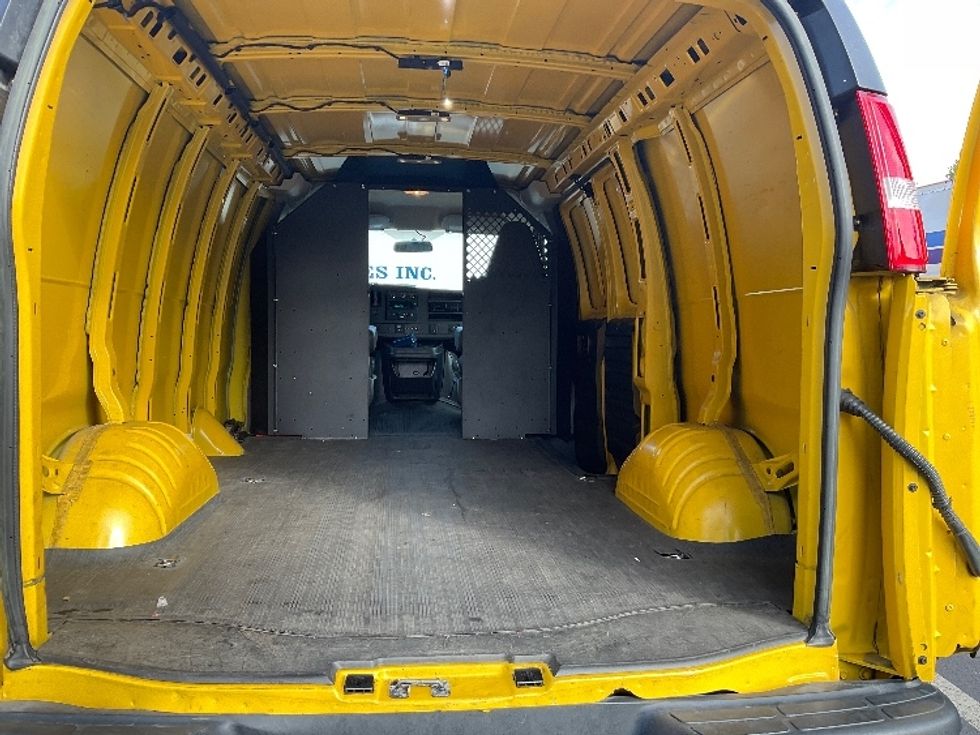 Cargo Van (Panel Van)-Light and Medium Duty Trucks-GMC-2022-Savana G23405-Capitol Heights-MD-117,360\n\t\tmiles-$ 20,500 - Image 9