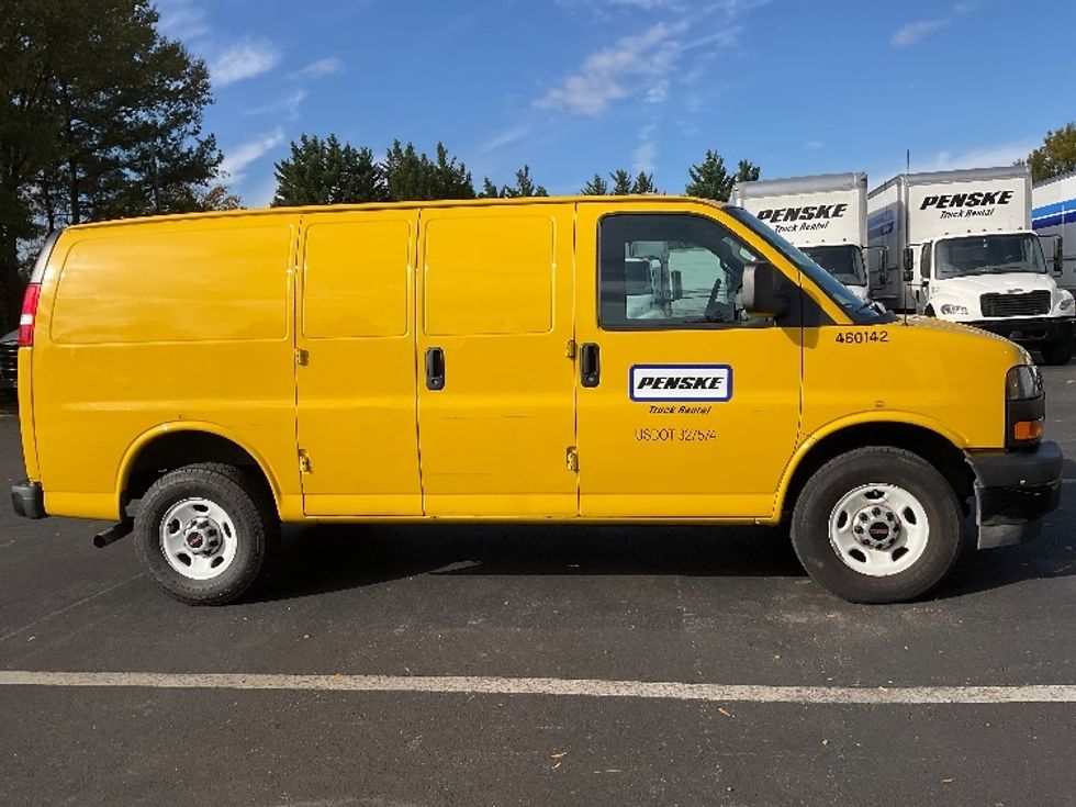 Cargo Van (Panel Van)-Light and Medium Duty Trucks-GMC-2022-Savana G23405-Capitol Heights-MD-117,360\n\t\tmiles-$ 20,500 - Image 15