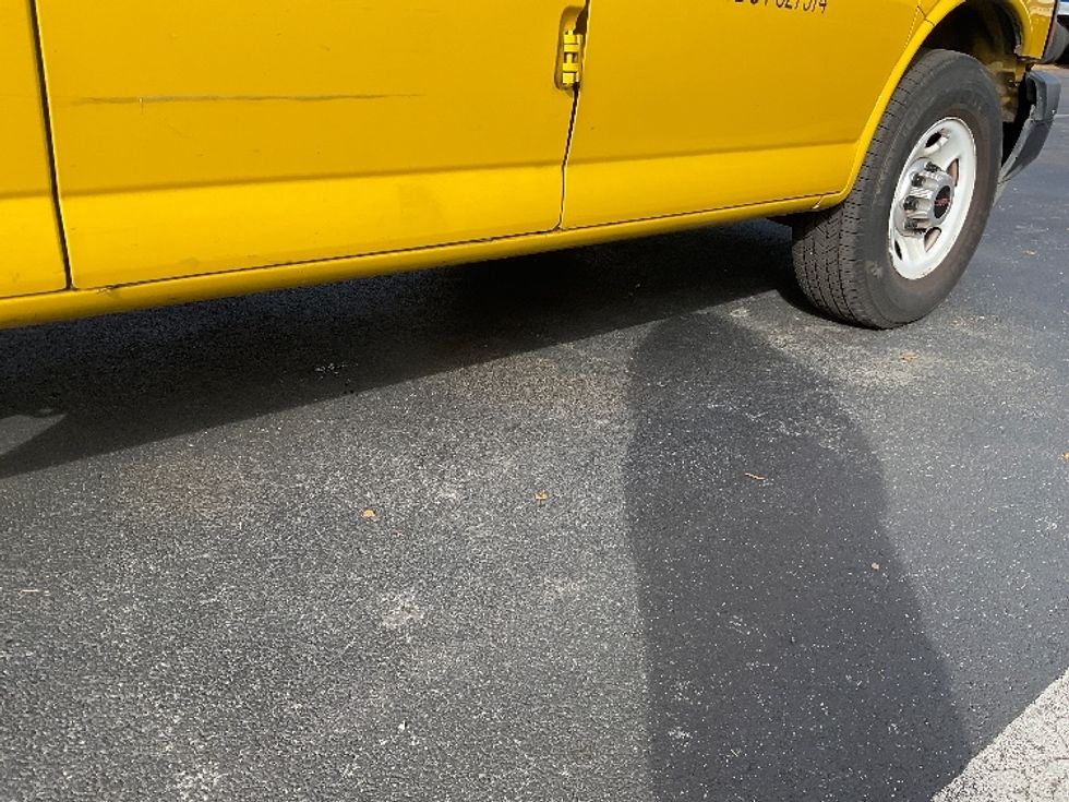 Cargo Van (Panel Van)-Light and Medium Duty Trucks-GMC-2022-Savana G23405-Capitol Heights-MD-117,360\n\t\tmiles-$ 20,500 - Image 14