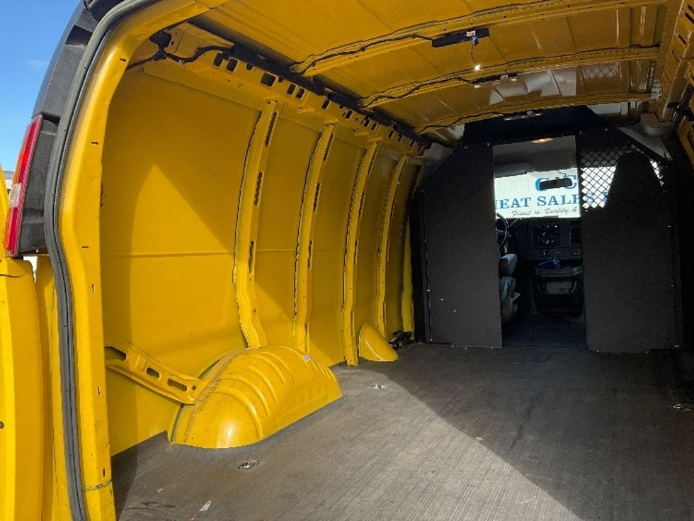 Cargo Van (Panel Van)-Light and Medium Duty Trucks-GMC-2022-Savana G23405-Capitol Heights-MD-117,360\n\t\tmiles-$ 20,500 - Image 11