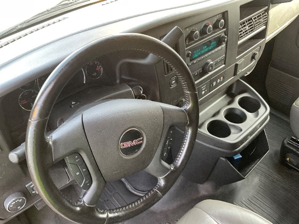 Cargo Van (Panel Van)-Light and Medium Duty Trucks-GMC-2022-Savana G23405-Capitol Heights-MD-117,360\n\t\tmiles-$ 20,500 - Image 17