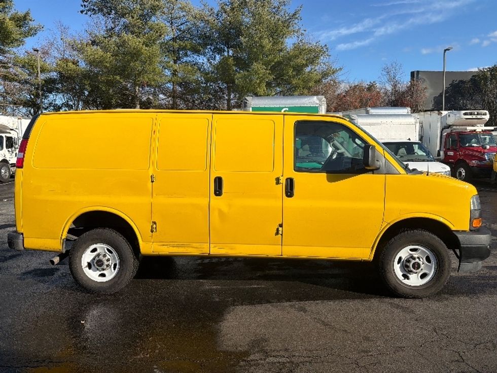 Cargo Van (Panel Van)-Light and Medium Duty Trucks-GMC-2022-Savana G23405-Capitol Heights-MD-49,527\n\t\tmiles-$ 29,000 - Image 4