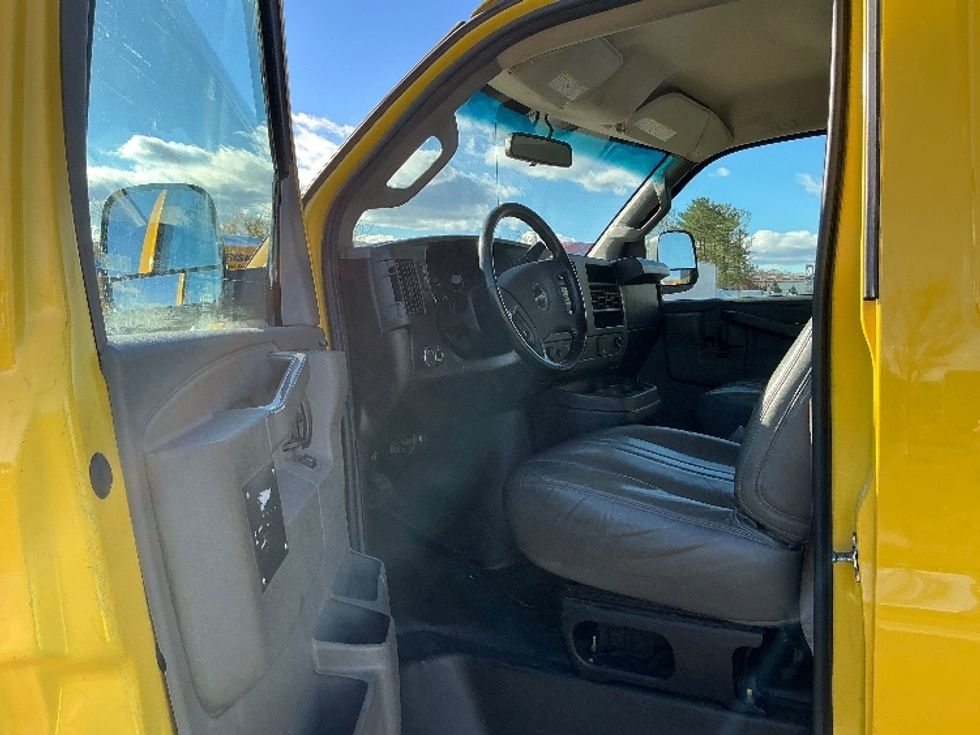 Cargo Van (Panel Van)-Light and Medium Duty Trucks-GMC-2022-Savana G23405-Capitol Heights-MD-58,991\n\t\tmiles-$ 28,250 - Image 12