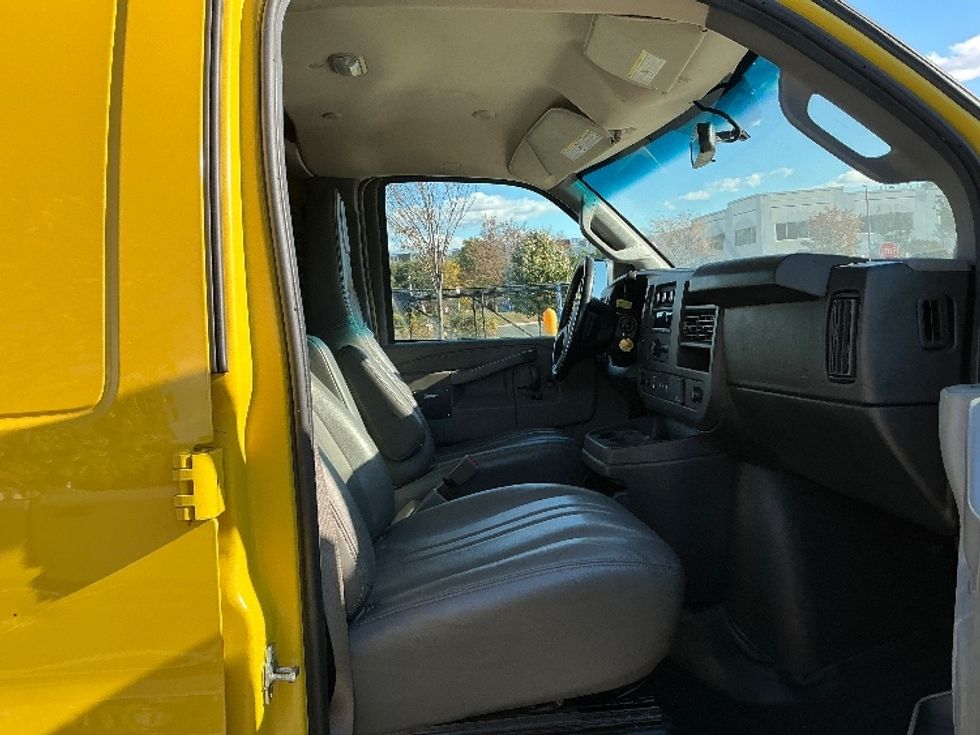 Cargo Van (Panel Van)-Light and Medium Duty Trucks-GMC-2022-Savana G23405-Capitol Heights-MD-58,991\n\t\tmiles-$ 28,250 - Image 16