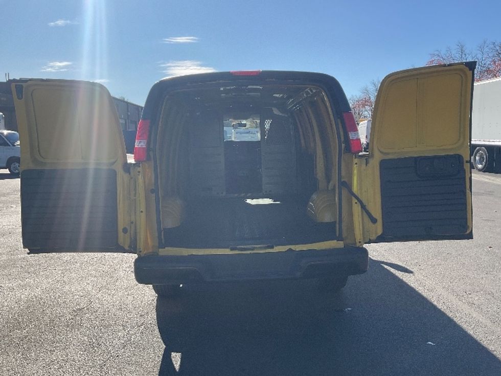 Cargo Van (Panel Van)-Light and Medium Duty Trucks-GMC-2022-Savana G23405-Capitol Heights-MD-76,905\n\t\tmiles-$ 26,500 - Image 7