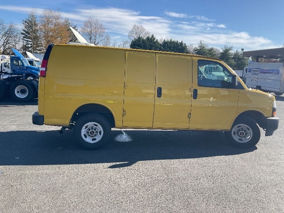 Cargo Van (Panel Van)-Light and Medium Duty Trucks-GMC-2022-Savana G23405-Capitol Heights-MD-76,905\n\t\tmiles-$ 26,500 - Image 11