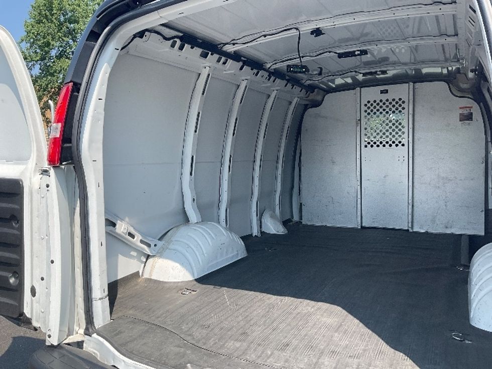 Cargo Van (Panel Van)-Light and Medium Duty Trucks-GMC-2022-Savana G23405-Capitol Heights-MD-82,567\n\t\tmiles-$ 28,750 - Image 11
