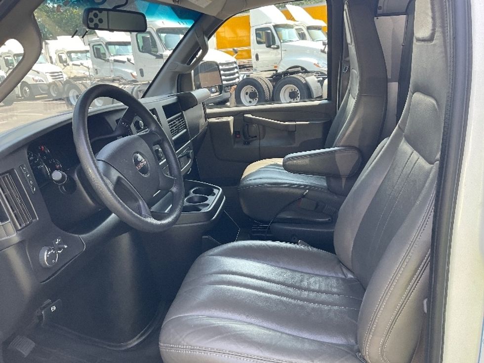 Cargo Van (Panel Van)-Light and Medium Duty Trucks-GMC-2022-Savana G23405-Capitol Heights-MD-82,567\n\t\tmiles-$ 28,750 - Image 19