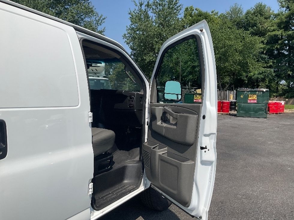 Cargo Van (Panel Van)-Light and Medium Duty Trucks-GMC-2022-Savana G23405-Capitol Heights-MD-82,567\n\t\tmiles-$ 28,750 - Image 20